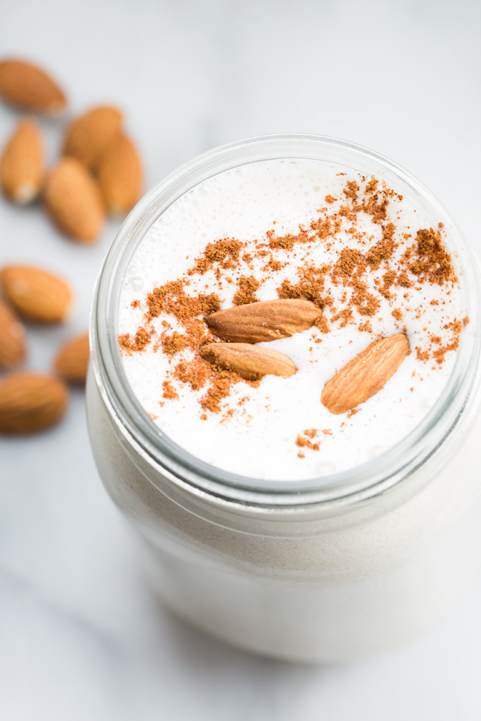 HOW TO MAKE  ALMOND MILK