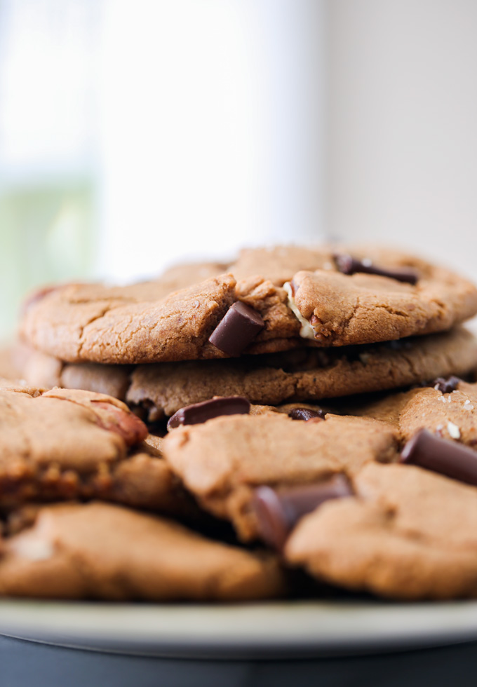 vegan chocolate chip cookies