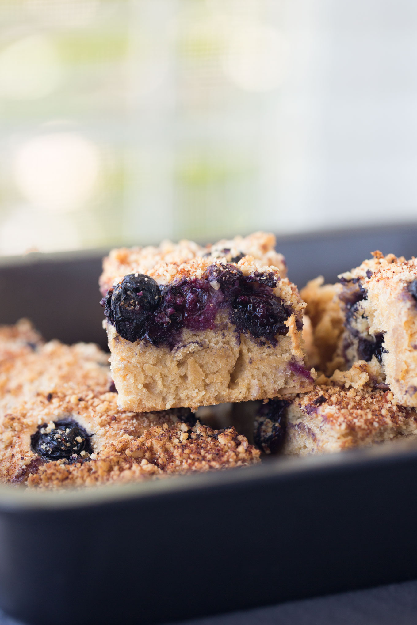 BLUEBERRY BANANA BREAD SQUARES