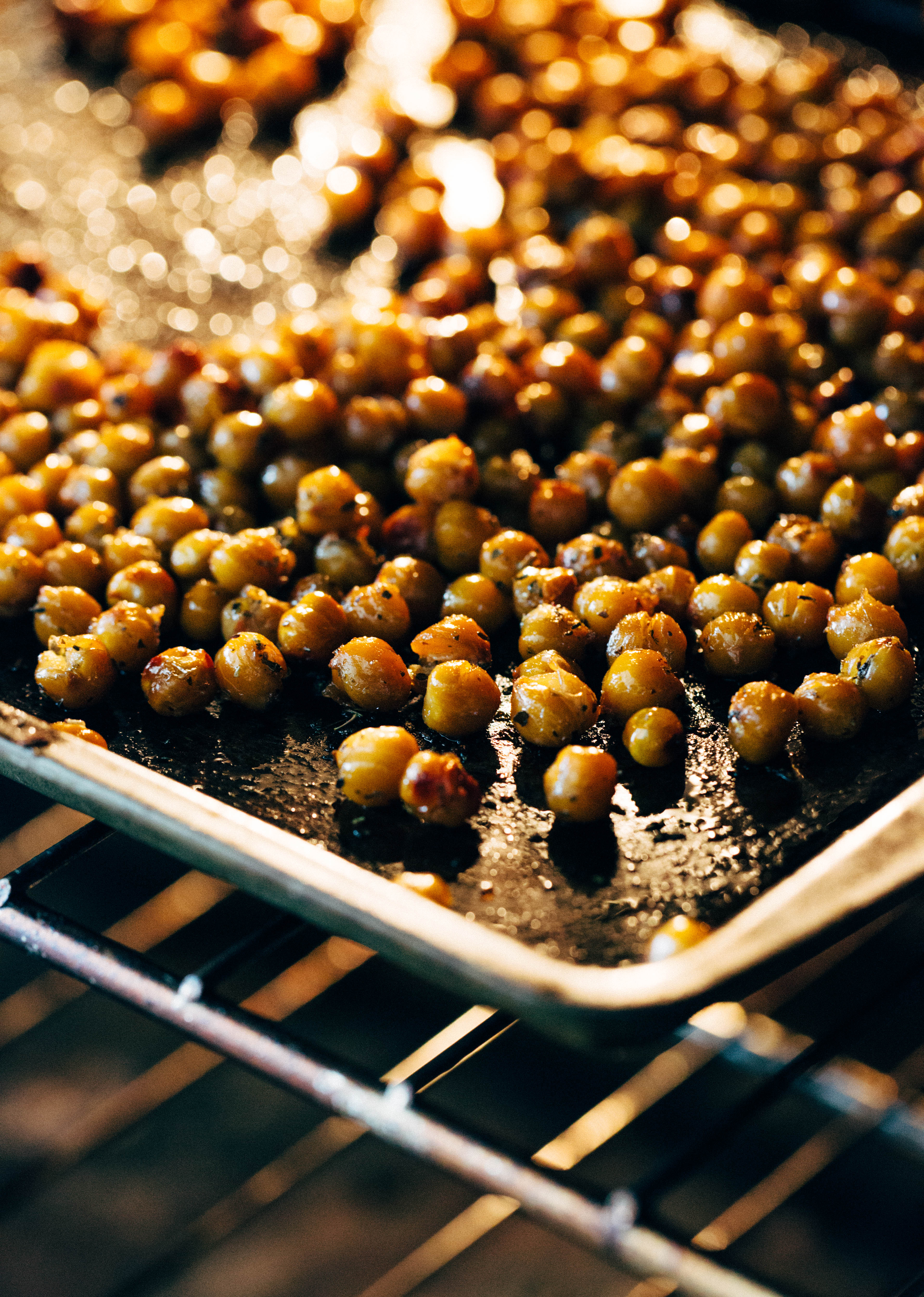 HERB ROASTED CHICKPEAS