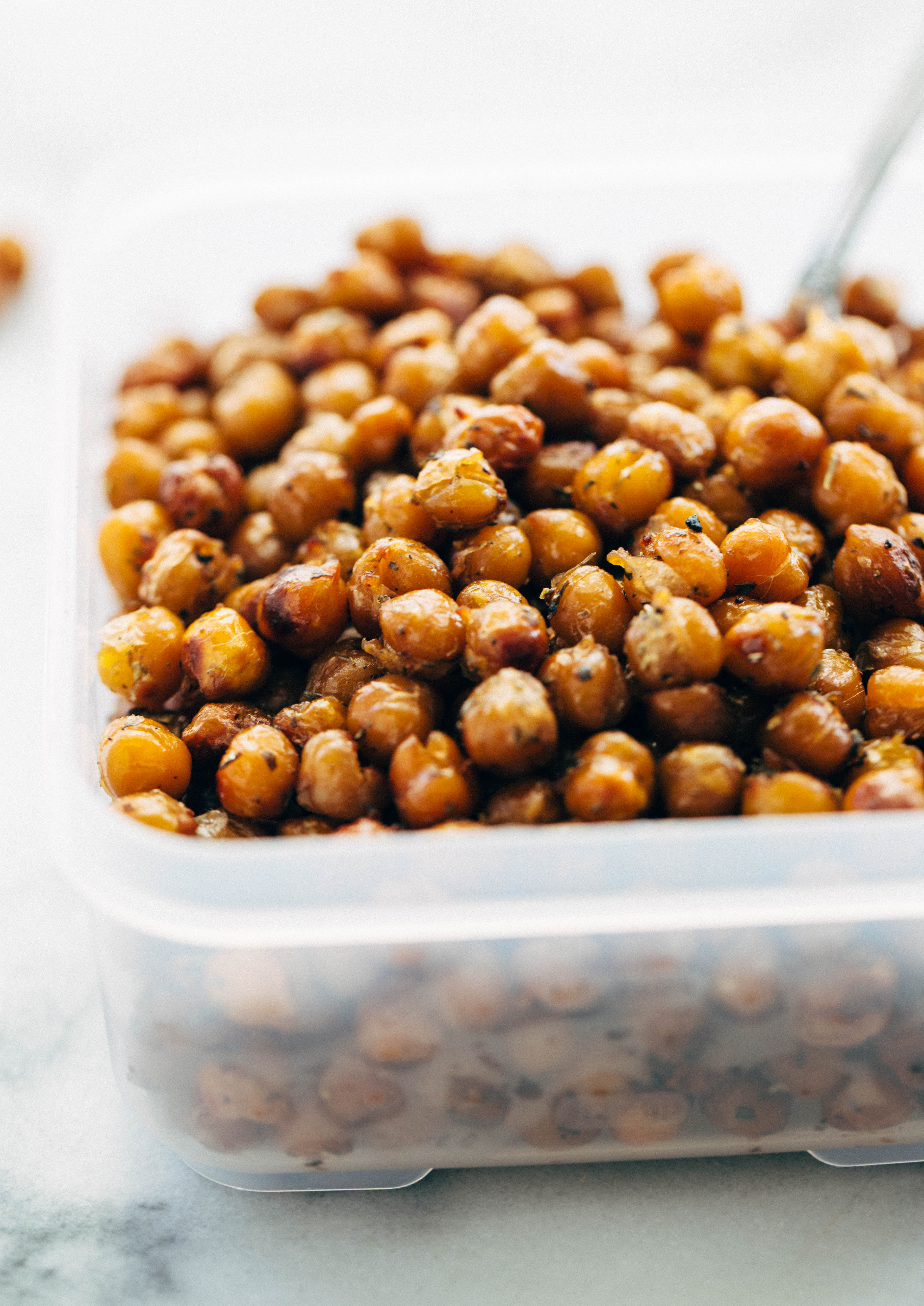 HERB ROASTED CHICKPEAS