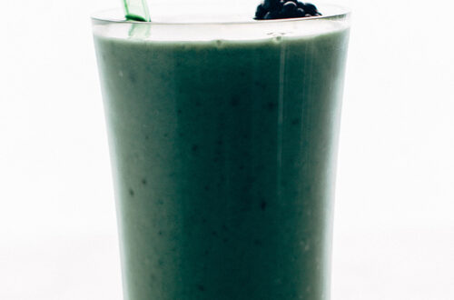 banana pineapple green algae smoothie