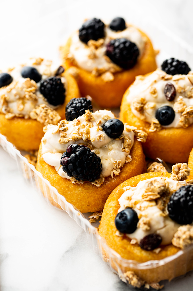 mixed berry shortcake cups
