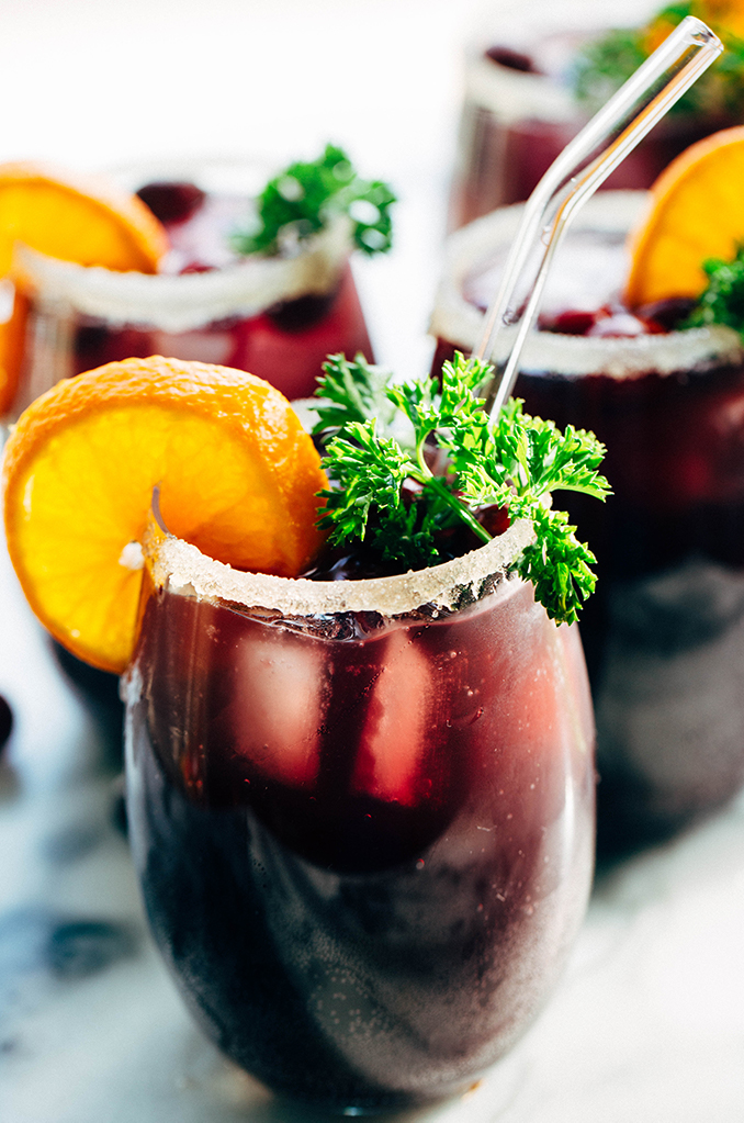 sparkling elderberry mocktail